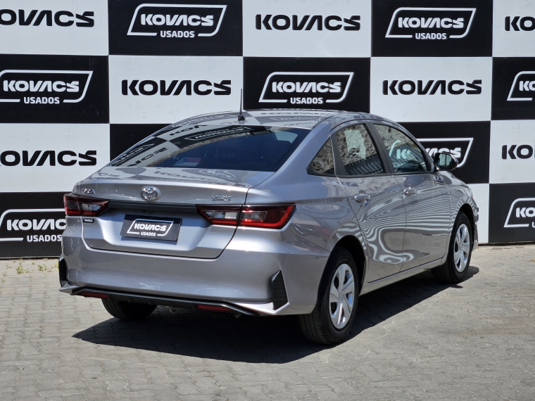 Toyota Yaris 1.5 E Sedan Mt 2023 Usado  Usado en Kovacs Usados