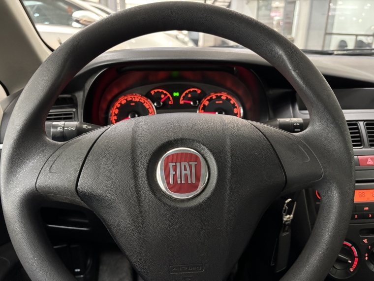 Fiat Linea Elx 1.4l 5mt Ac 2014  Usado en Grass & Arueste