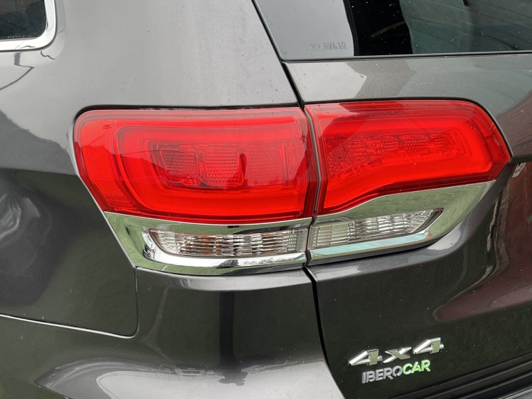 Jeep Grand cherokee laredo Grand Cherokee Laredo 3.6 Aut 2019 Usado en Rosselot Usados