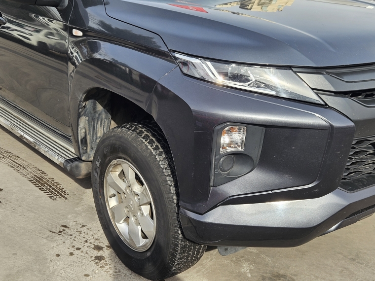 Mitsubishi L200 L200 Work Cr Wf 2.4 2023 Usado en Rosselot Usados