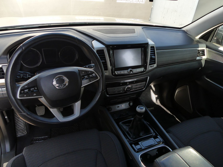 Ssangyong Rexton 2.2 Mt 4x2 2019 Usado  Usado en Webautos.cl