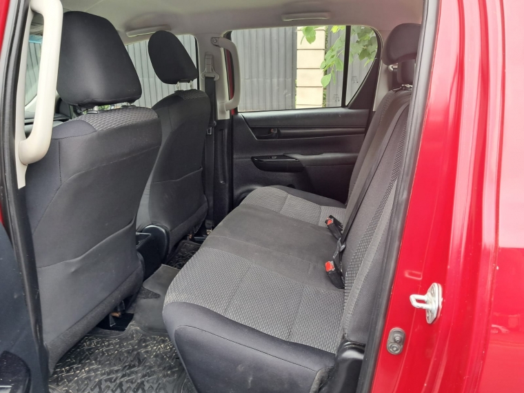Toyota Hilux Dx 4x2 2.4 2022 Usado en GT Autos Toyota Hilux Dx 4x2 2.4 2022 Usado en GT Autos