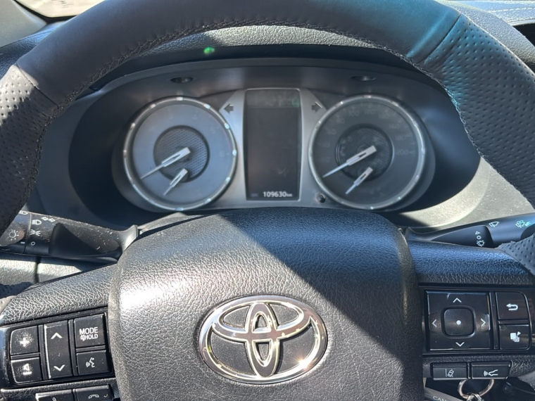 TOYOTA HILUX  Dcab DX 4x4 2.4cc - imagen 11