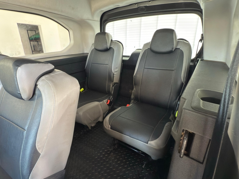 Citroen Berlingo Multispace De Pasajeros Xl 1.5 Aut 2021 Usado en Automotriz Olea Flaño