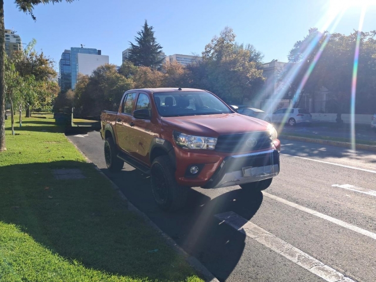 TOYOTA HILUX DX 4X4 2.4 - imagen 19