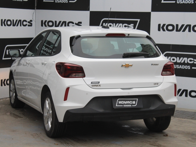 Chevrolet Onix 1.0    Hb Ltz P2  Mt 2024 Usado  Usado en Kovacs Usados