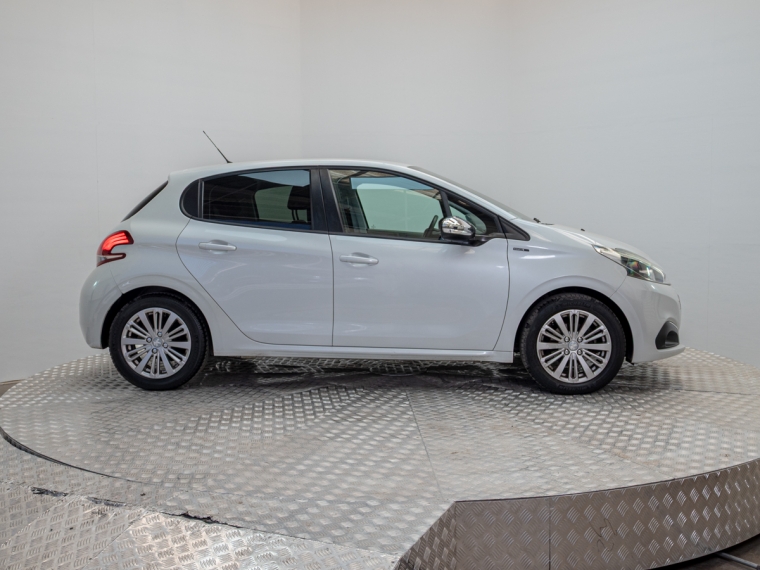 Peugeot 208 1.2 Signature 1.2 Puretech 82 Mt 2020 Usado  Usado en Pompeyo