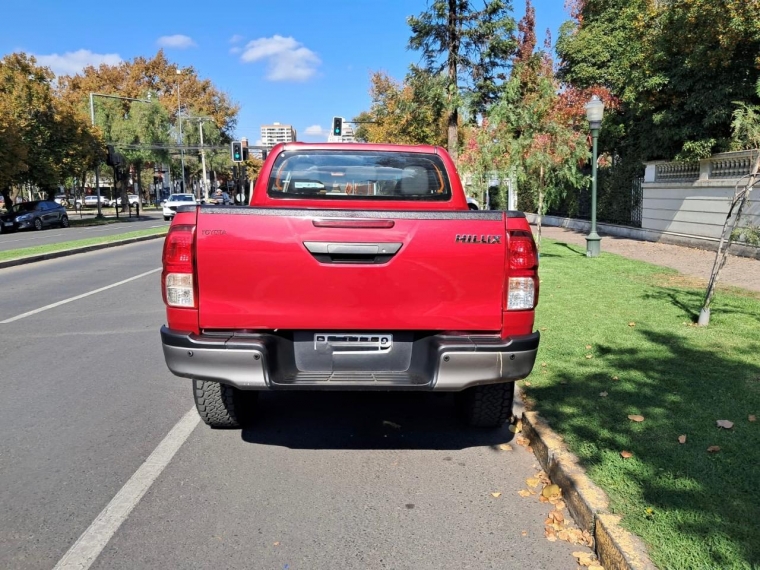 TOYOTA HILUX DX 4X4 2.4 - imagen 6
