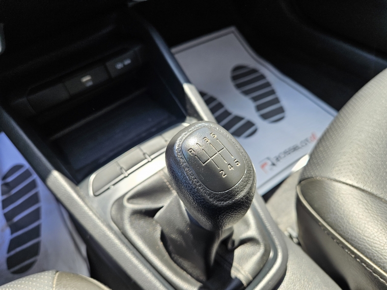 Kia Rio 5 Rio 5 Lx 1.4l 6mt Ac Ci - 2126 2021 Usado en Rosselot Usados