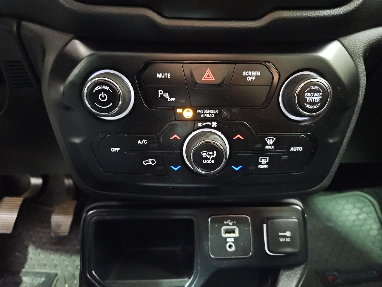 Jeep Renegade Renegade Sport 1.8 2023 Usado en Usados de Primera - Sergio Escobar