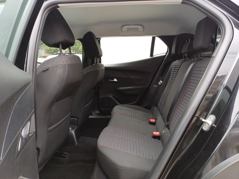 Peugeot 2008 2008 Active 1.2 2021 Usado en Rosselot Usados