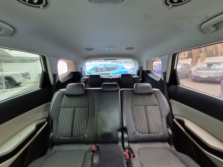 Kia Carens Carens Lx 1.5l 6mt 7p - 2222 2023 Usado en Rosselot Usados