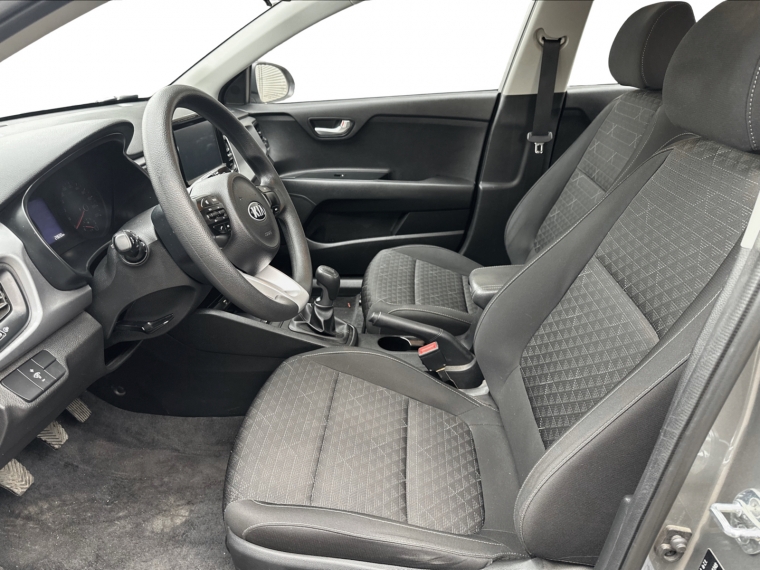 Kia Rio 4 Lx 1.4l 6mt Ac 2022 Usado  Usado en Pompeyo