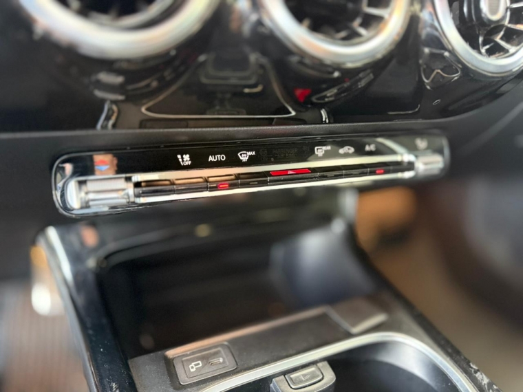 Mercedes benz A 200  Hb 1.3 Aut Amg Line  2019 Usado en Automotriz Olea Flaño