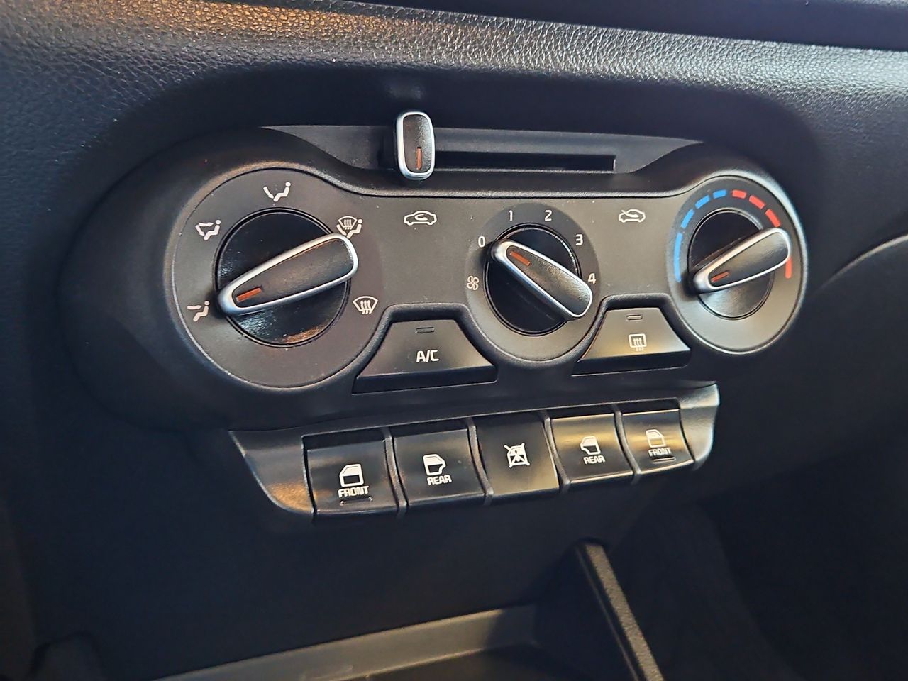 Kia Soluto Soluto Mpi 1.4 2024 Usado en Usados de Primera - Sergio Escobar