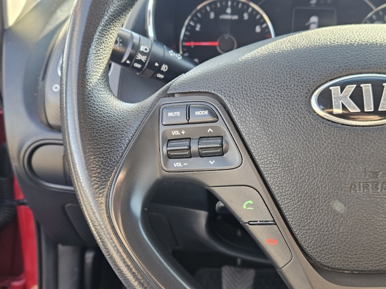 Kia Cerato 5 5 Ex Mt 1.6 2019 Usado  Usado en Kovacs Usados