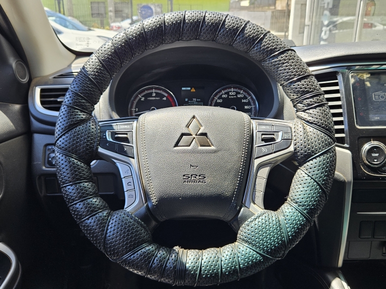 Mitsubishi L200 L200 D/c Dakar Crs Mt 2.4 4x4 2022 Usado en Rosselot Usados