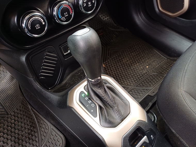 Jeep Renegade Renegade Sport 4x2 Lx At 2019 Usado en Rosselot Usados