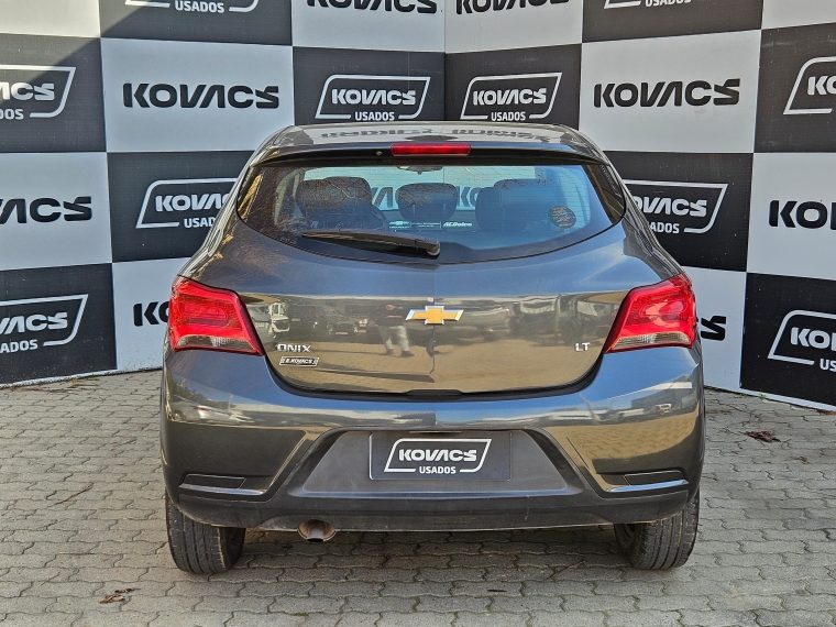 Chevrolet Onix 1.4 Lt Mt 2019 Usado  Usado en Kovacs Usados