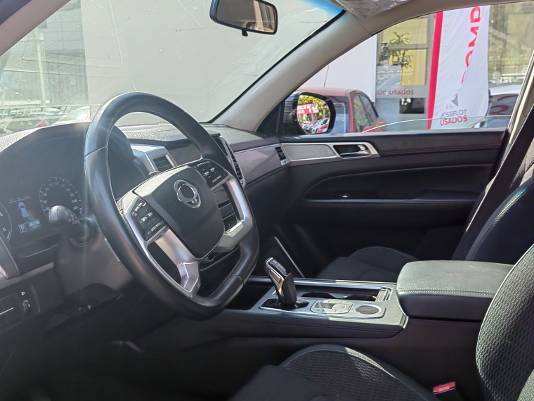 Ssangyong Rexton New Rexton 2.2 Mt 4x2 - Yrx301 Euro Vi 2023 Usado en Rosselot Usados
