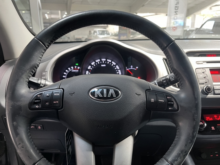 Kia Sportage Ex 2.0l Gsl Aut 2wd 2016  Usado en Grass & Arueste Usados