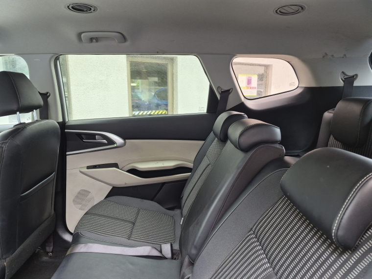 Kia Carens Carens Lx 1.5l 6mt 7p - 2222 2023 Usado en Rosselot Usados