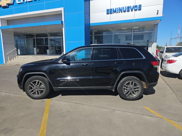 Jeep Grand cherokee 3.6 Laredo 4x2 At 5p 2022 Usado  Usado en Webautos.cl