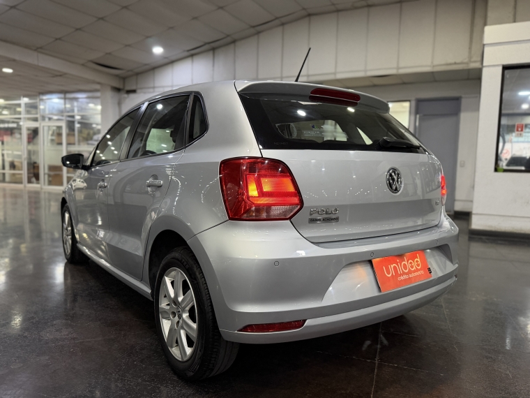 Volkswagen Polo Highline 1.6l Aut 2016  Usado en Grass & Arueste