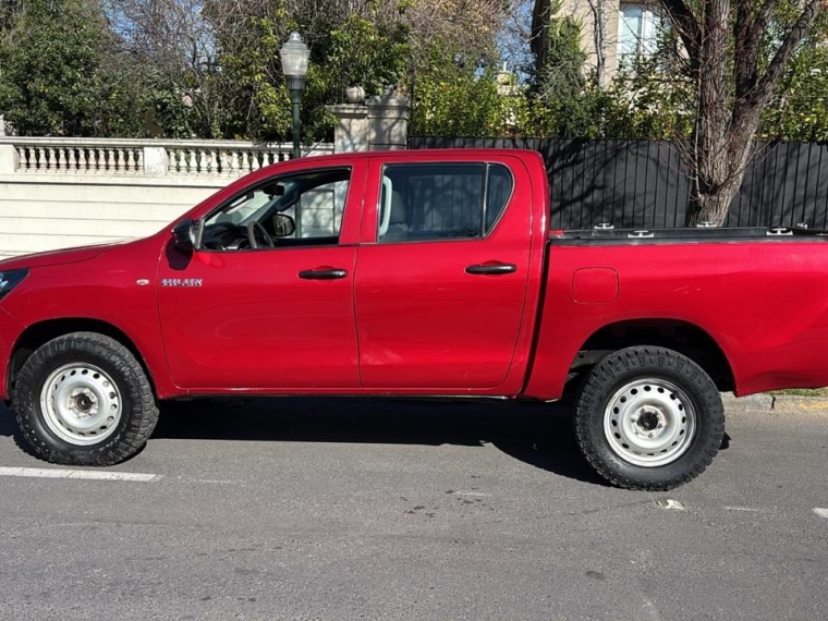 Toyota Hilux — foto 5 de 12