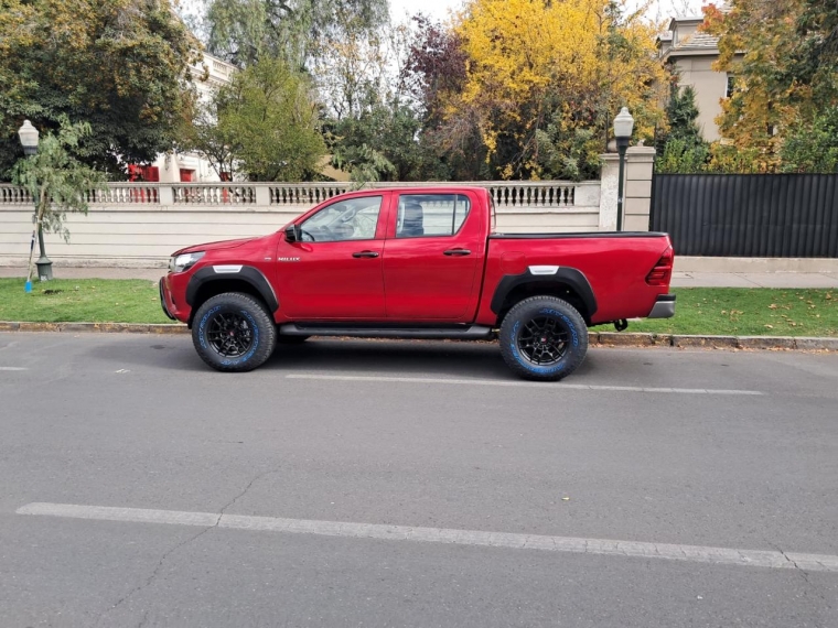 TOYOTA HILUX DX 4X4 2.4 - imagen 3