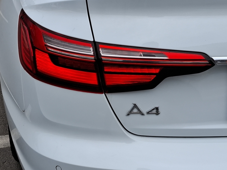 Audi A4 35 Tfsi 2.0 Aut 2022 Usado Usado en BMW Premium Selection Audi A4 35 Tfsi 2.0 Aut 2022 Usado Usado en BMW Premium Selection