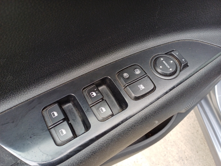 Kia Rio 4 Rio 4 Lx 1.4l 6mt Ac - 1888 2018 Usado en Rosselot Usados