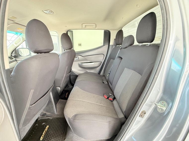 Mitsubishi L200 Dakar 2.4 4x4 At. 2018 Usado en Automotriz Olea Flaño