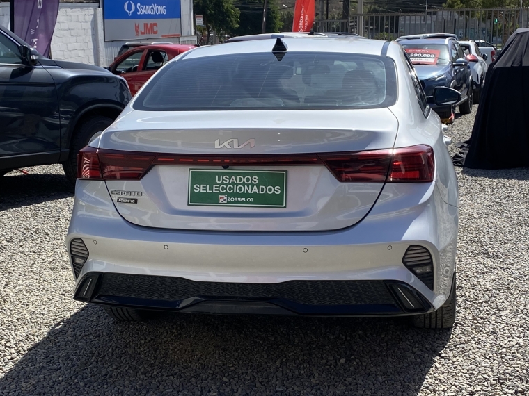 Kia Cerato Cerato Ex Mec Dh Ac Dab 2023 Usado en Rosselot Usados