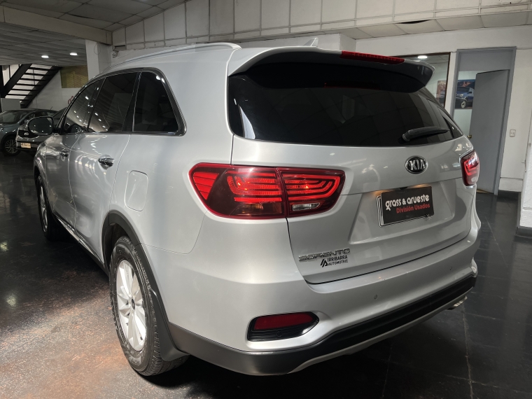 Kia Sorento Ex 2.4l Gsl Aut 2wd 2019  Usado en Grass & Arueste Usados