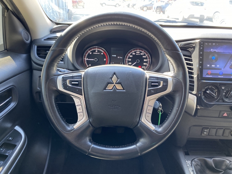 Mitsubishi L200 Katana Cr 2.4 2021 Usado  Usado en Kovacs Usados