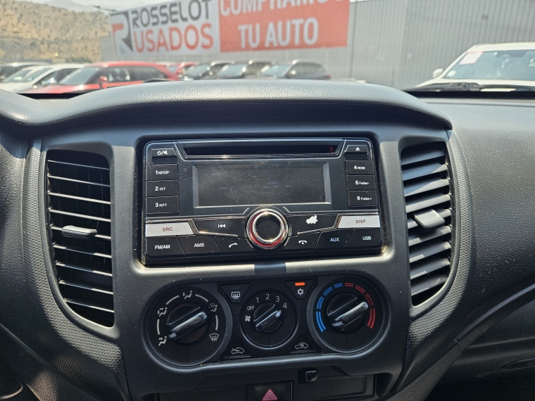 Mitsubishi L200 L200 D/c 2.4 Katana Cr 4x2 Mt Mn 2020 Usado en Rosselot Usados