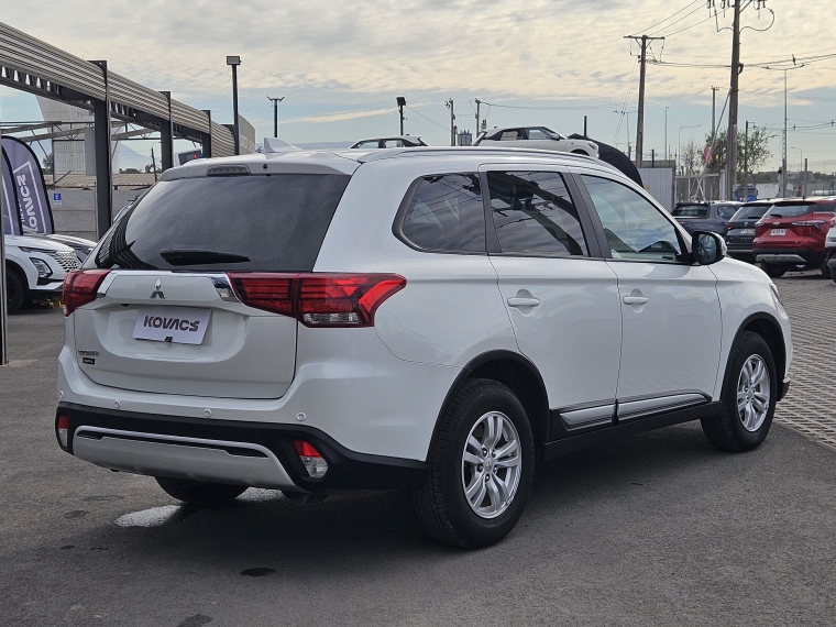 Mitsubishi Outlander Glx At 4x2 2.0 2023 Usado Usado en Kovacs Usados Mitsubishi Outlander Glx At 4x2 2.0 2023 Usado Usado en Kovacs Usados