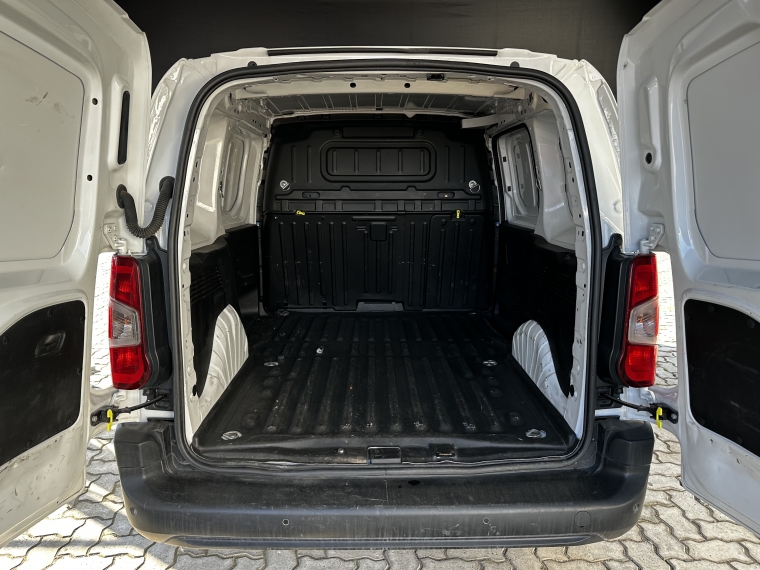 Peugeot Partner L1 Blue Hdi 100 1.5 2023 Usado  Usado en Kovacs Usados