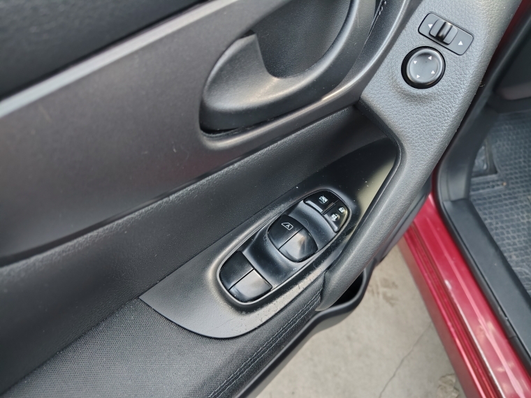 Nissan Qashqai 2.0 Sense Ac Mt 4x2 2017 Usado  Usado en Kovacs Usados