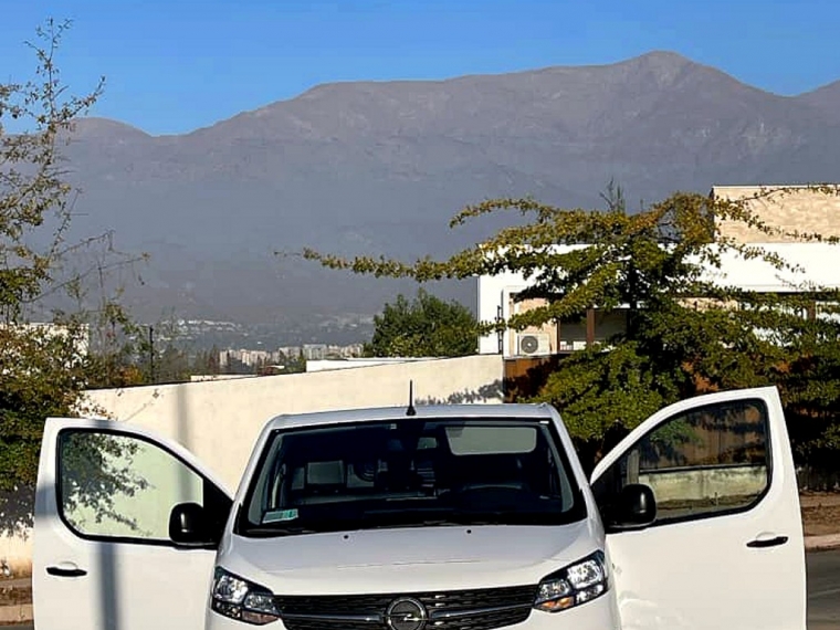Opel Vivaro Td 150 2.0 Mt 2021  Usado en Automarket Chile