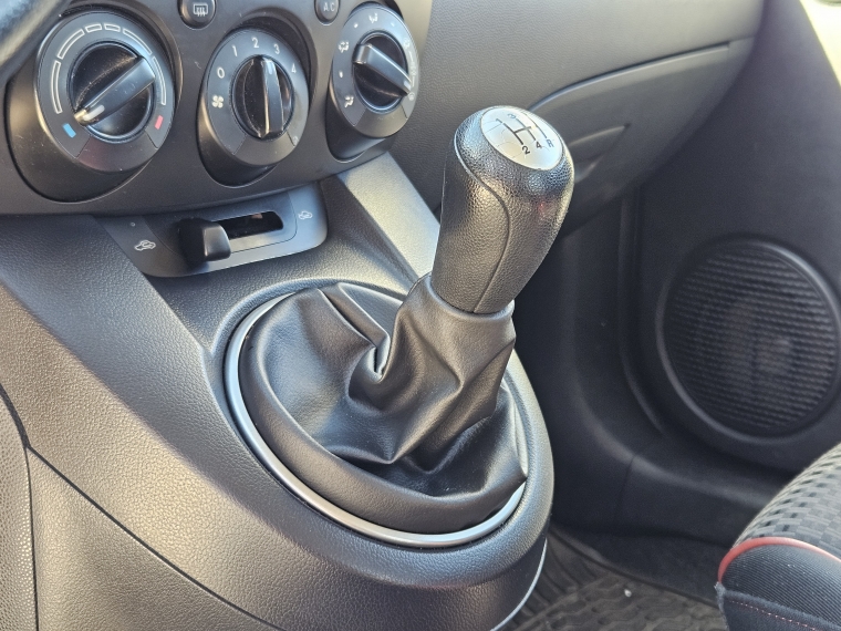 Mazda 2 2 1.5 2015 Usado en Rosselot Usados