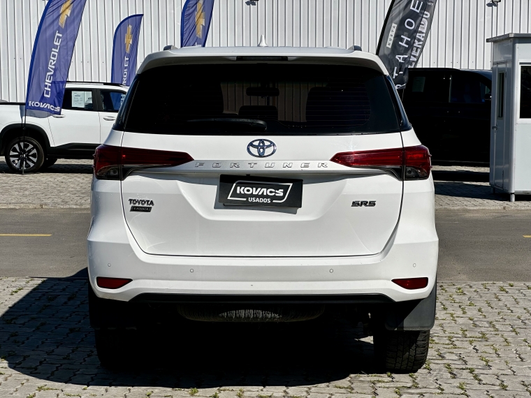 Toyota Fortuner 2.7 Sr5 At 2022 Usado  Usado en Kovacs Usados