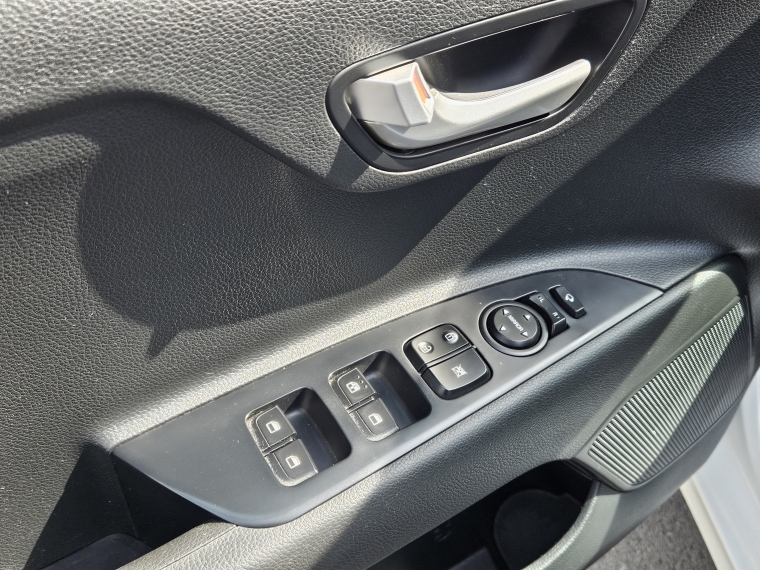 Kia Rio 4 Ex Full Mt 1.4 2023 Usado  Usado en Kovacs Usados