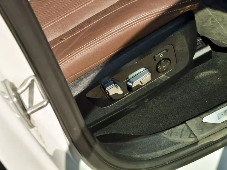 Bmw X6 4.4 M50i X-drive 4wd At 5p 2023 Usado  Usado en Webautos.cl