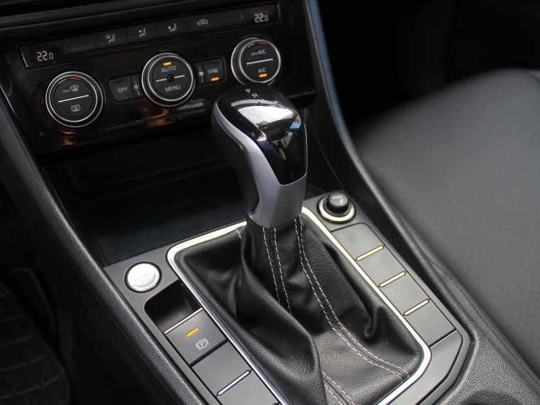 Volkswagen Jetta 1.4 Comfortline At 2024 Usado  Usado en Kovacs Usados