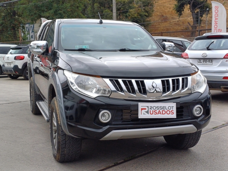 Mitsubishi L200 L200 D/c Dakar Crs Aut 2.4 4x4 2017 Usado en Rosselot Usados