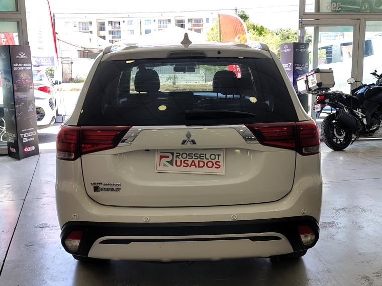 Mitsubishi Outlander Outlander Cvt 2.0 Aut 2022 Usado en Rosselot Usados