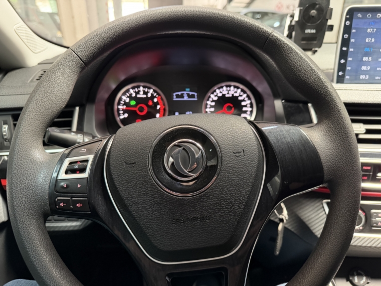 Dfm Sx5 Joyear Luxury 1.6l 5mt  Ac 2023  Usado en Grass & Arueste