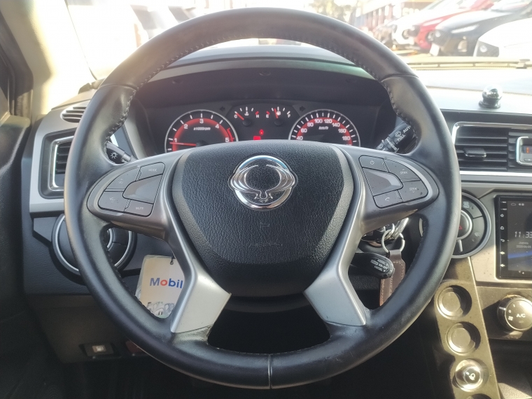 Ssangyong Actyon sport New Actyon Sport 4x2 2.0 Mt A/a Abs Ll -nas612 2017 Usado en Rosselot Usados